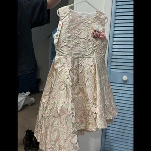 Asymmetrical bottom, NWT. Girls party/wedding:dance dress